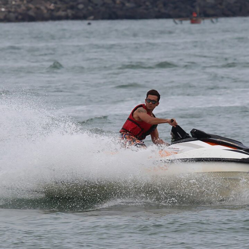 Driving the jet ski from Wira Water Sport Tanjung Benoa
