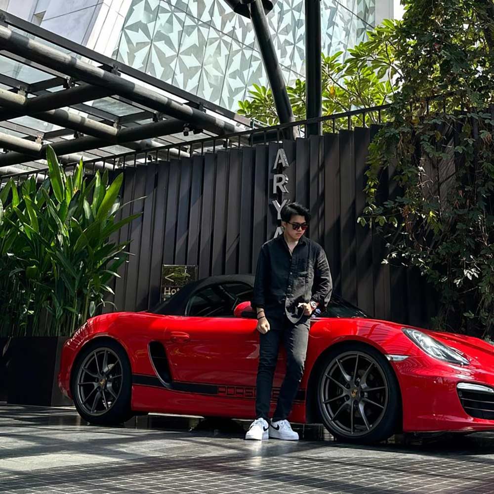 Red luxury car rented in Singa Bali Transport