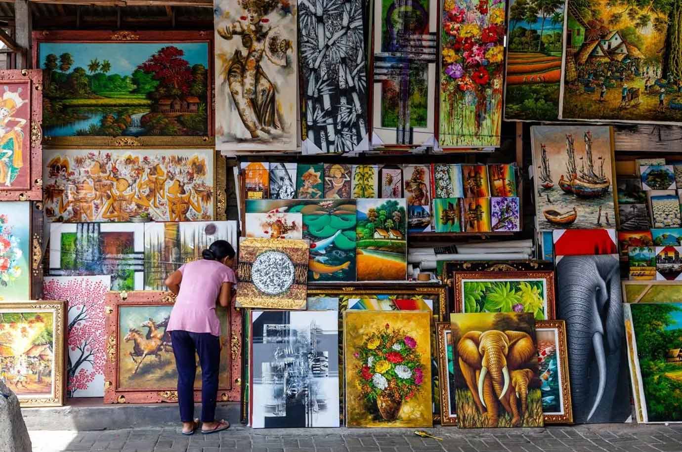 Different paintings at Sukawati Art Market