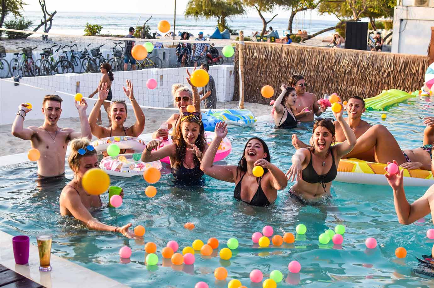 Swimming pool in Mad Monkey Bar