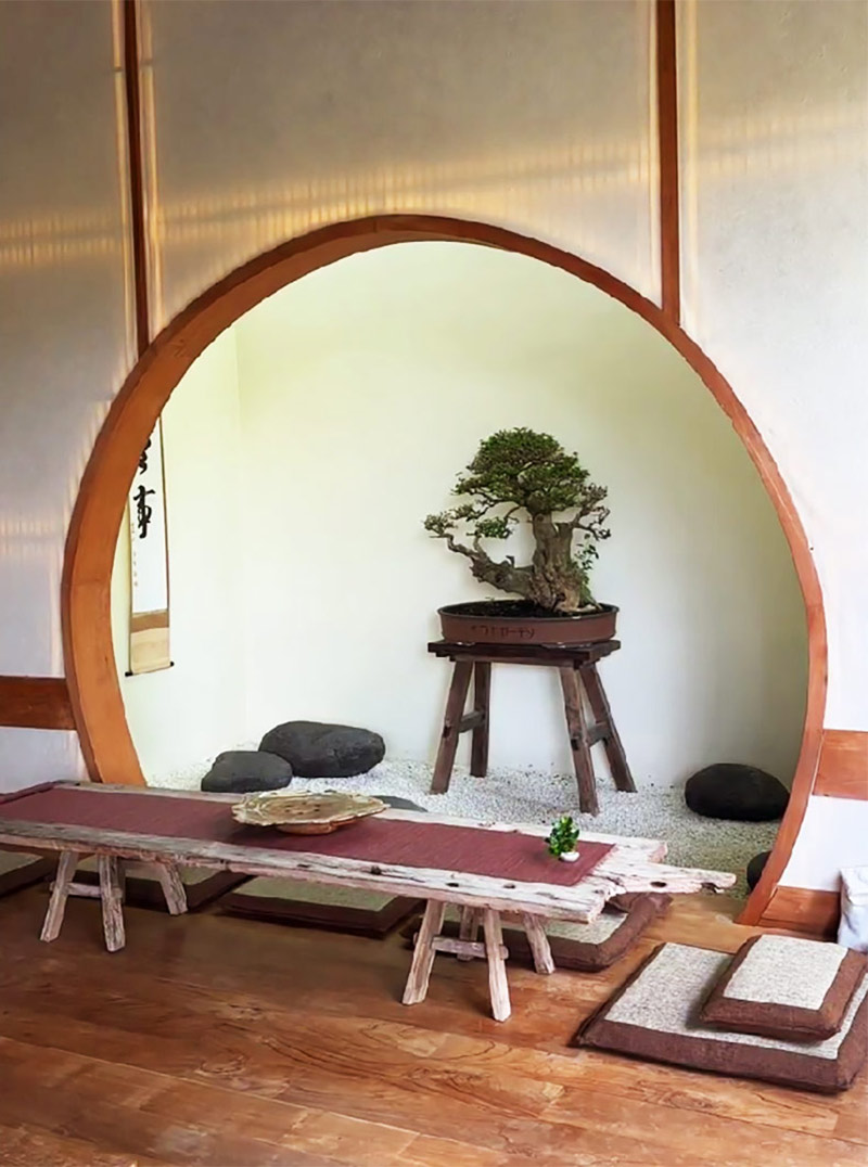Interior in Dragon Tea Temple