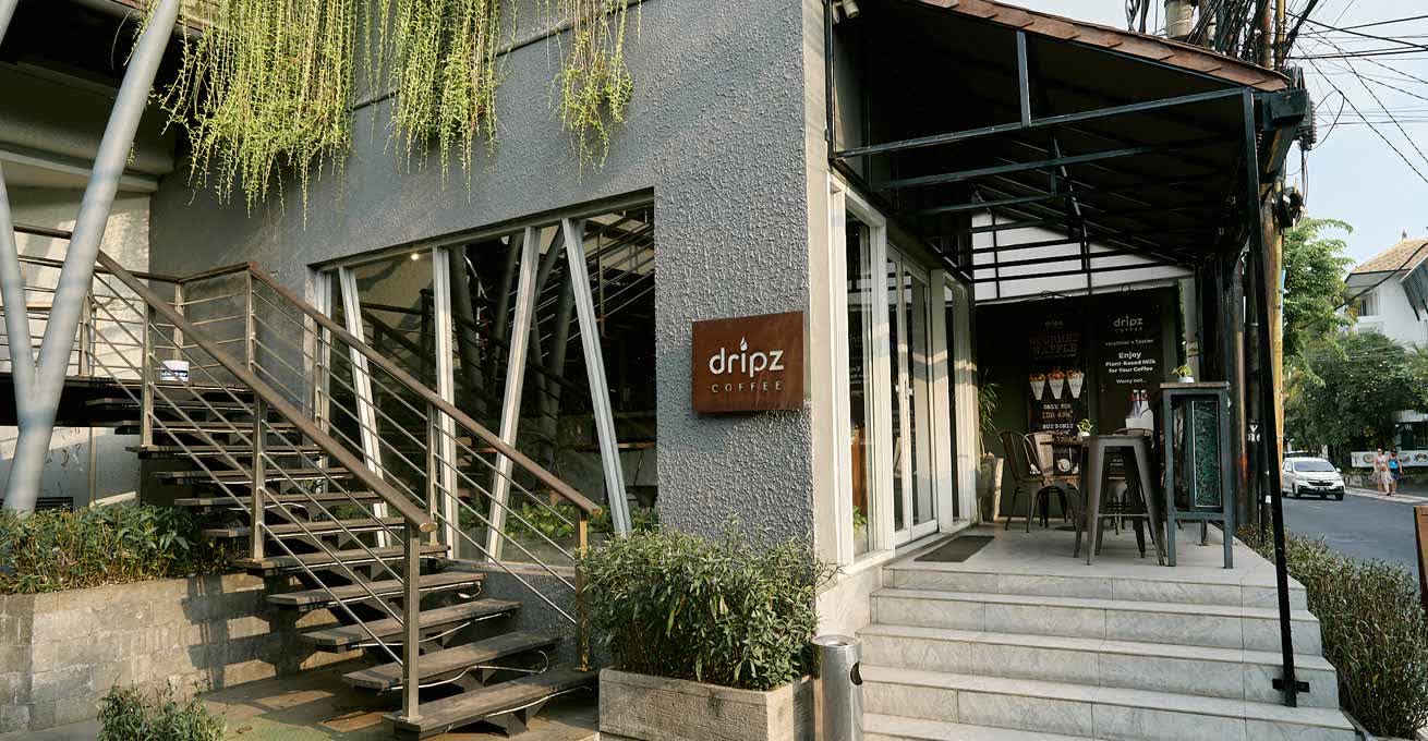 Dripz Coffee cafe - view from the outside