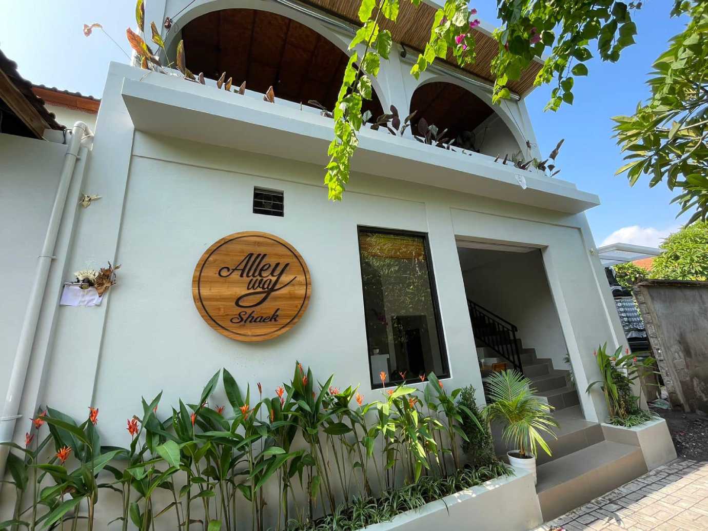 Facade of The Alleyway Shack, Kuta