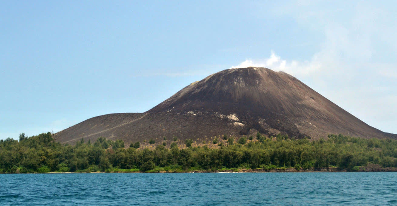 Indonesia's Mount Anak Krakatau Erupts Amid Ongoing Activity