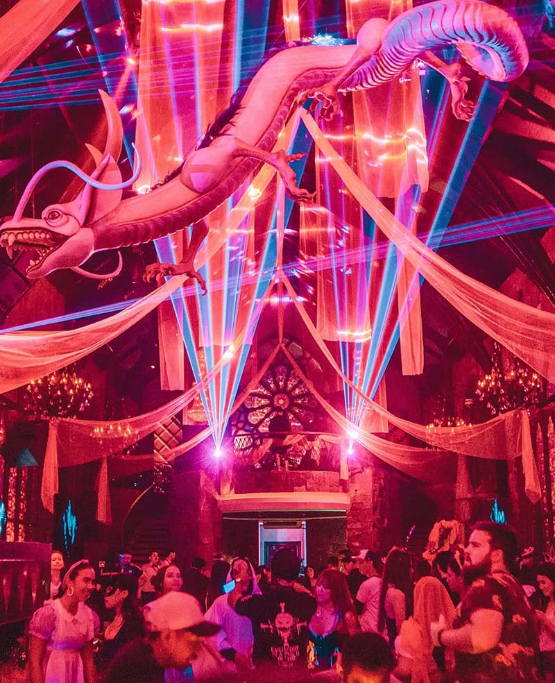 Night party in Mirror Bali Lounge & Club, Bali