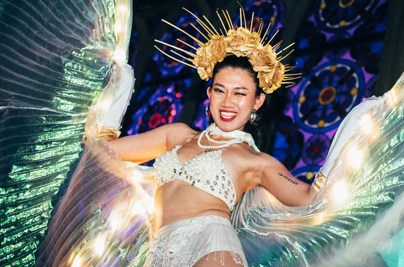 Woman dancing in Mirror Bali Lounge & Club
