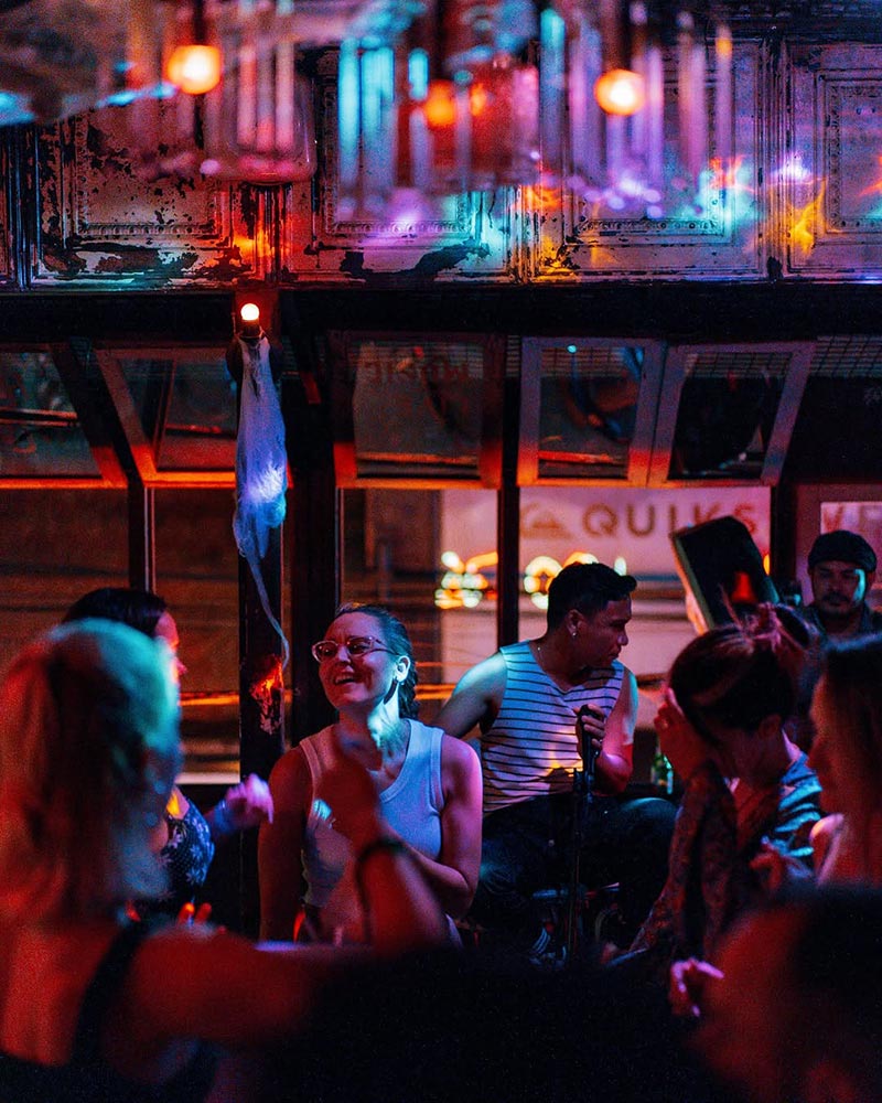 Atmosphere in No Más Bar