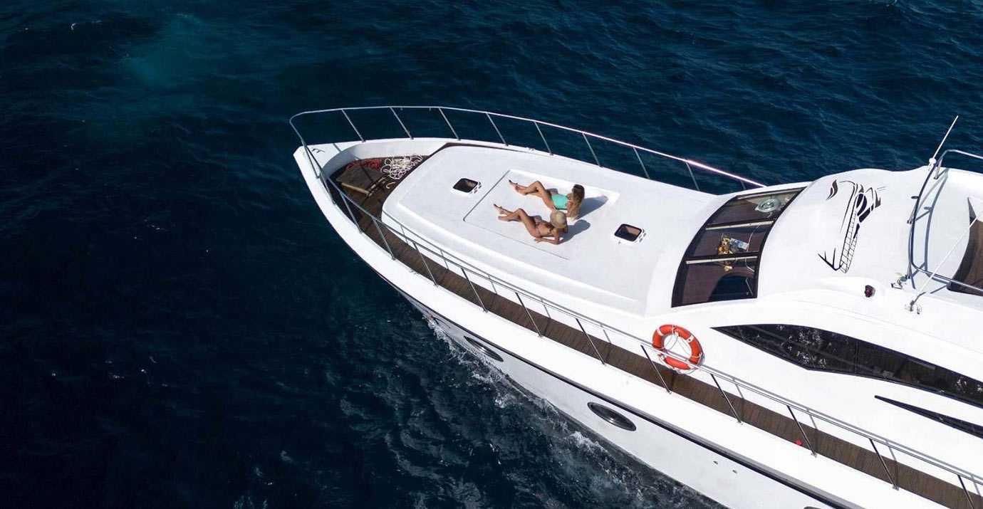 Private Yacht Tour - view from helicopter