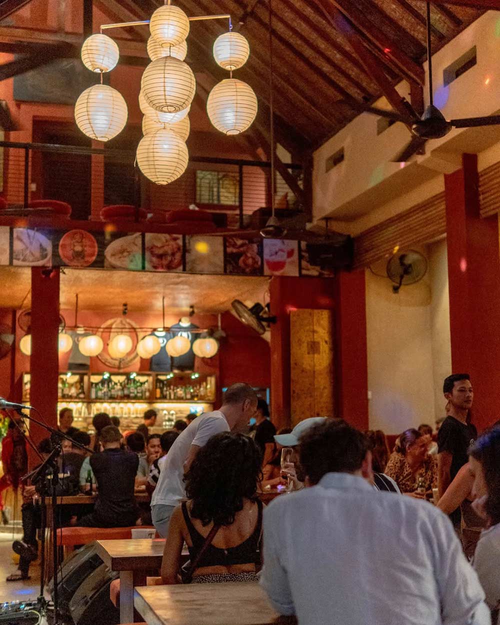 Evening atmosphere at The Laughing Buddha Bar