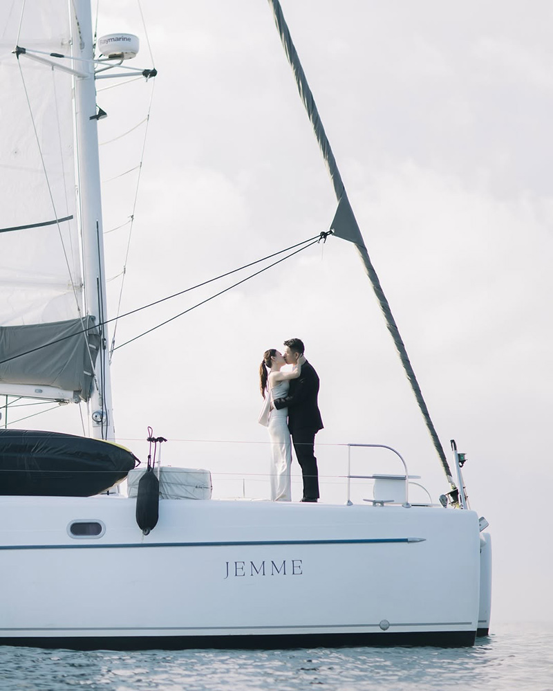 Wedding on the yacht from Pulau Private Charter