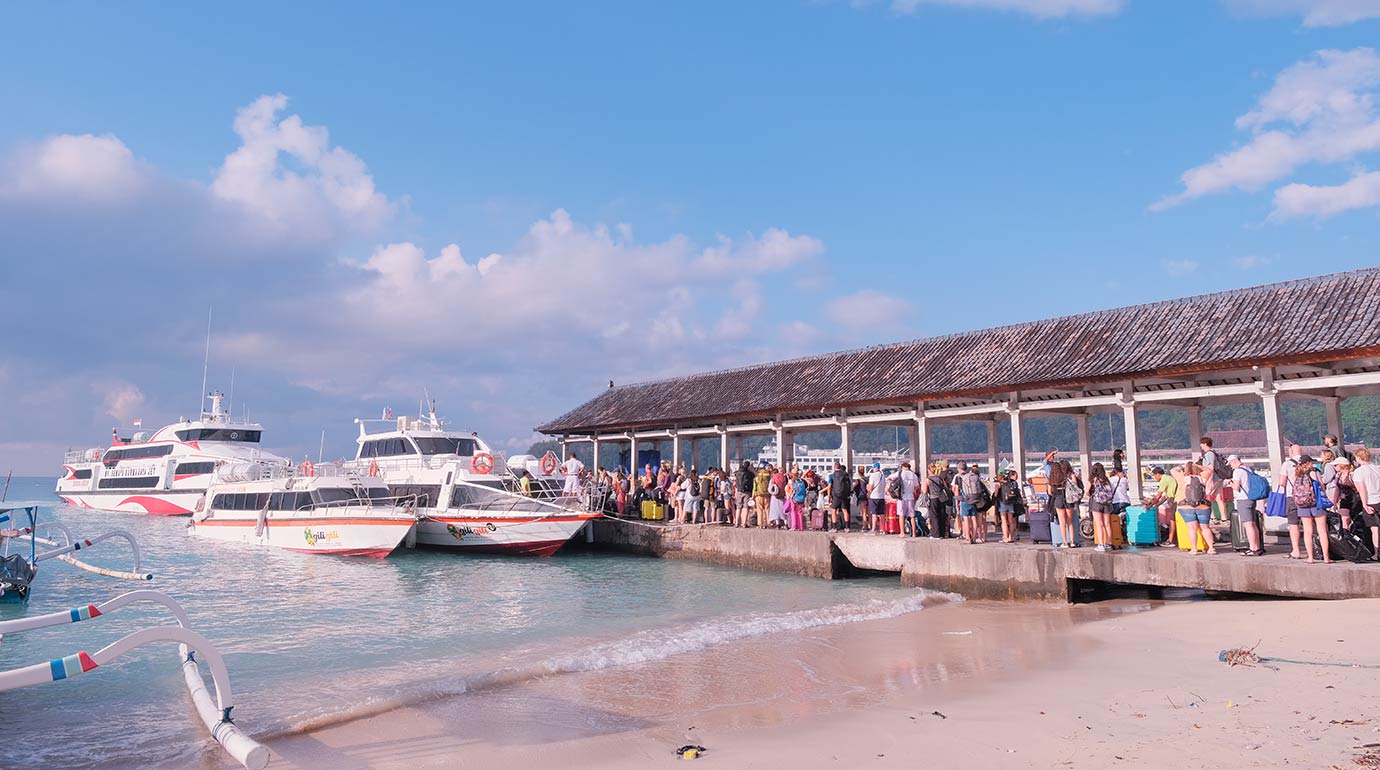 Crowd of people at Padang Bay Ferry Terminal