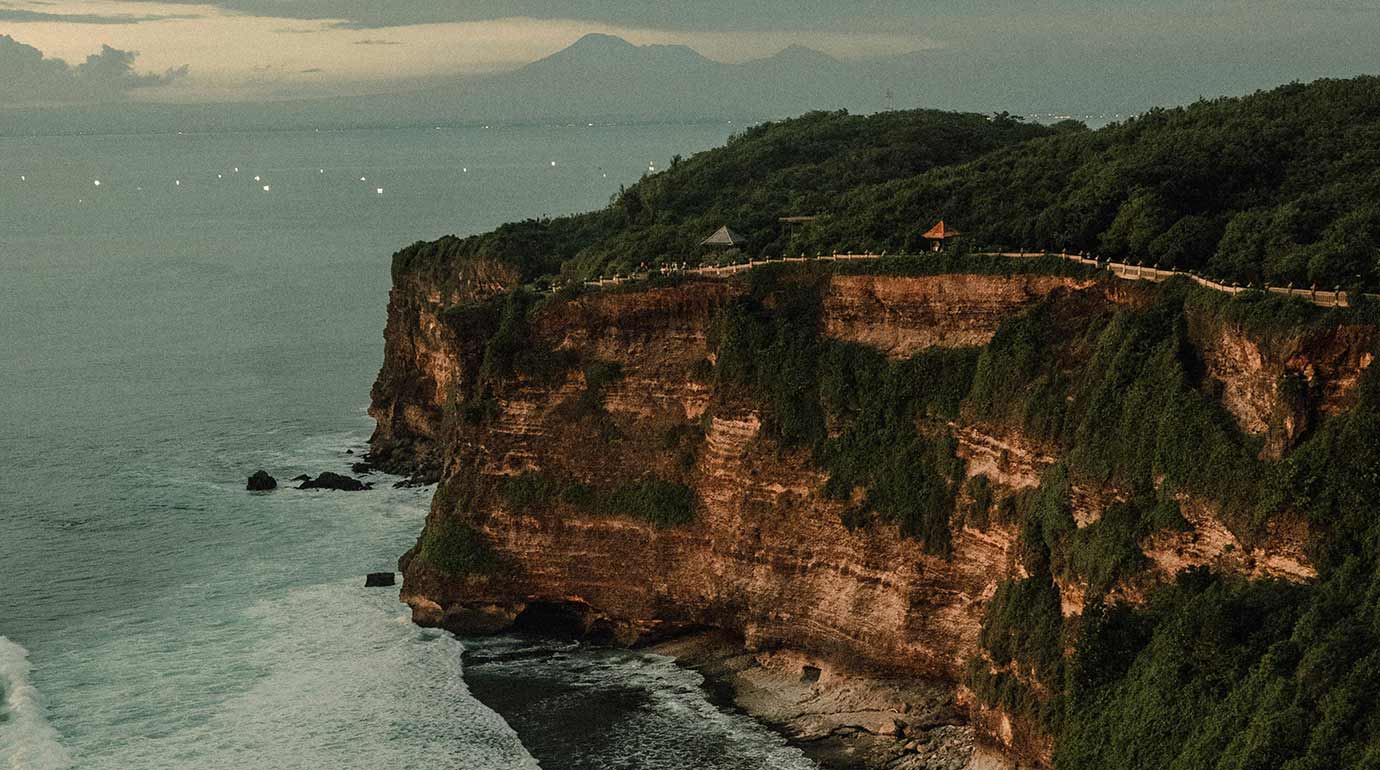 Uluwatu cliffside during the South Bali Uluwatu Tour