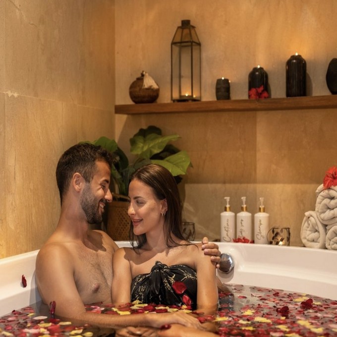 Body Temple - married couple in jacuzzi