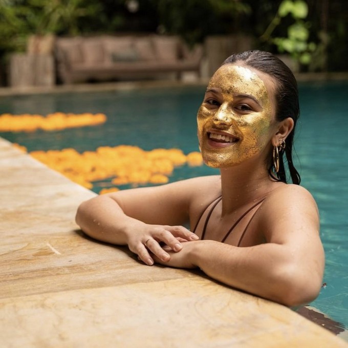 Goldust Bali - girl in pool