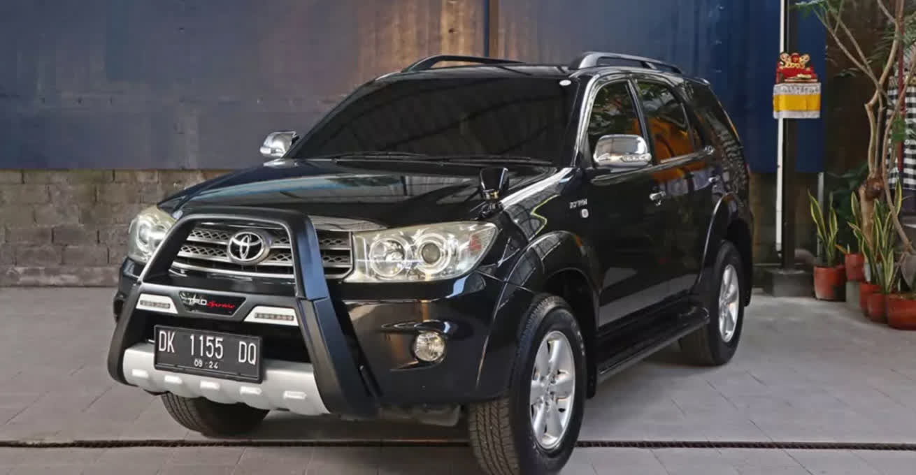 Toyota car from Bali Car Hire