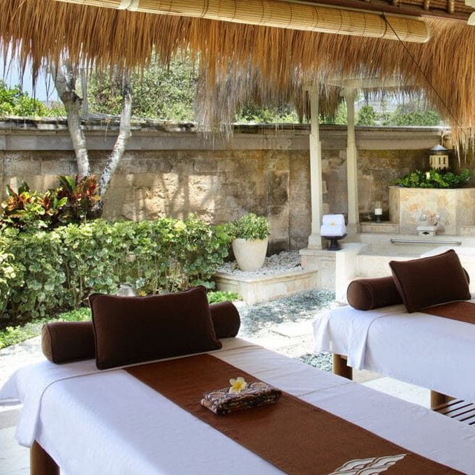 Mandara Spa at Hilton Resort Nusa Dua - massage beds