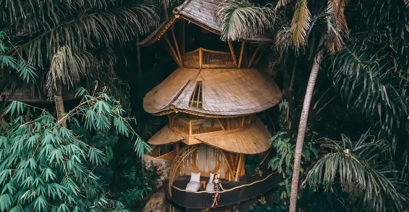 Aura House Bali - bamboo hotel