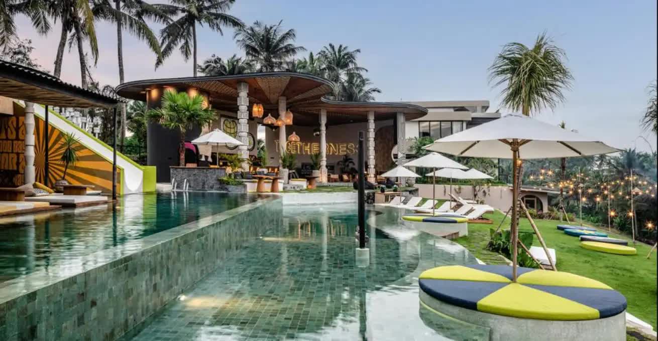 Pool and lounge zone for different activities at Soulshine Bali