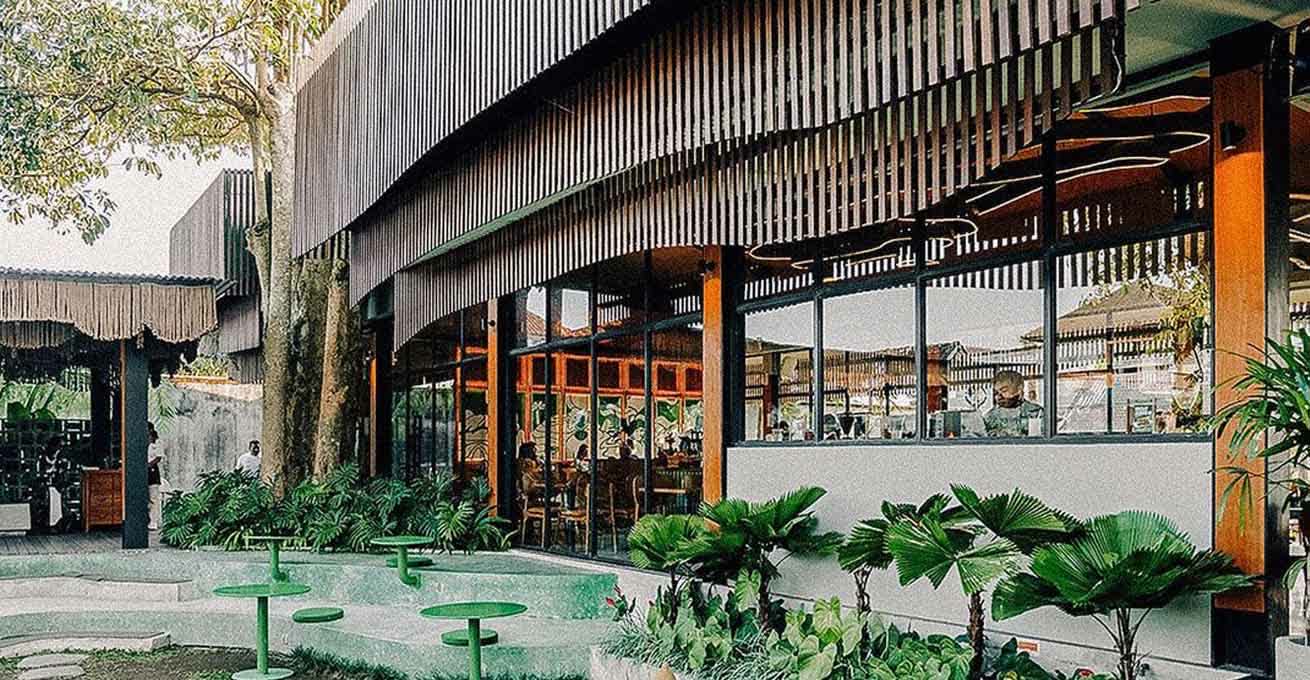 Livingstone Holyground cafe - exterior view